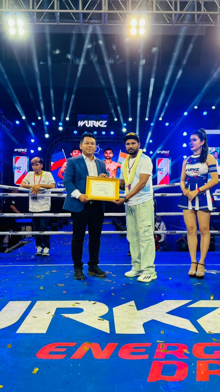 Roshan Nathanial with Indian boxing talent